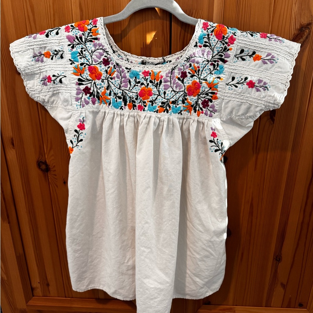 Vintage 70’s Embroidered Peasant Blouse 100% Cotton
